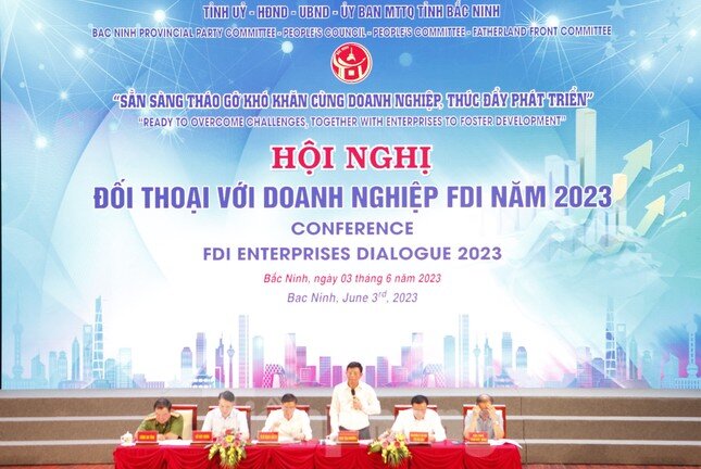 Lãnh đạo Bắc Ninh hứa hẹn gì với 300 doanh nghiệp nước ngoài? ảnh 1
