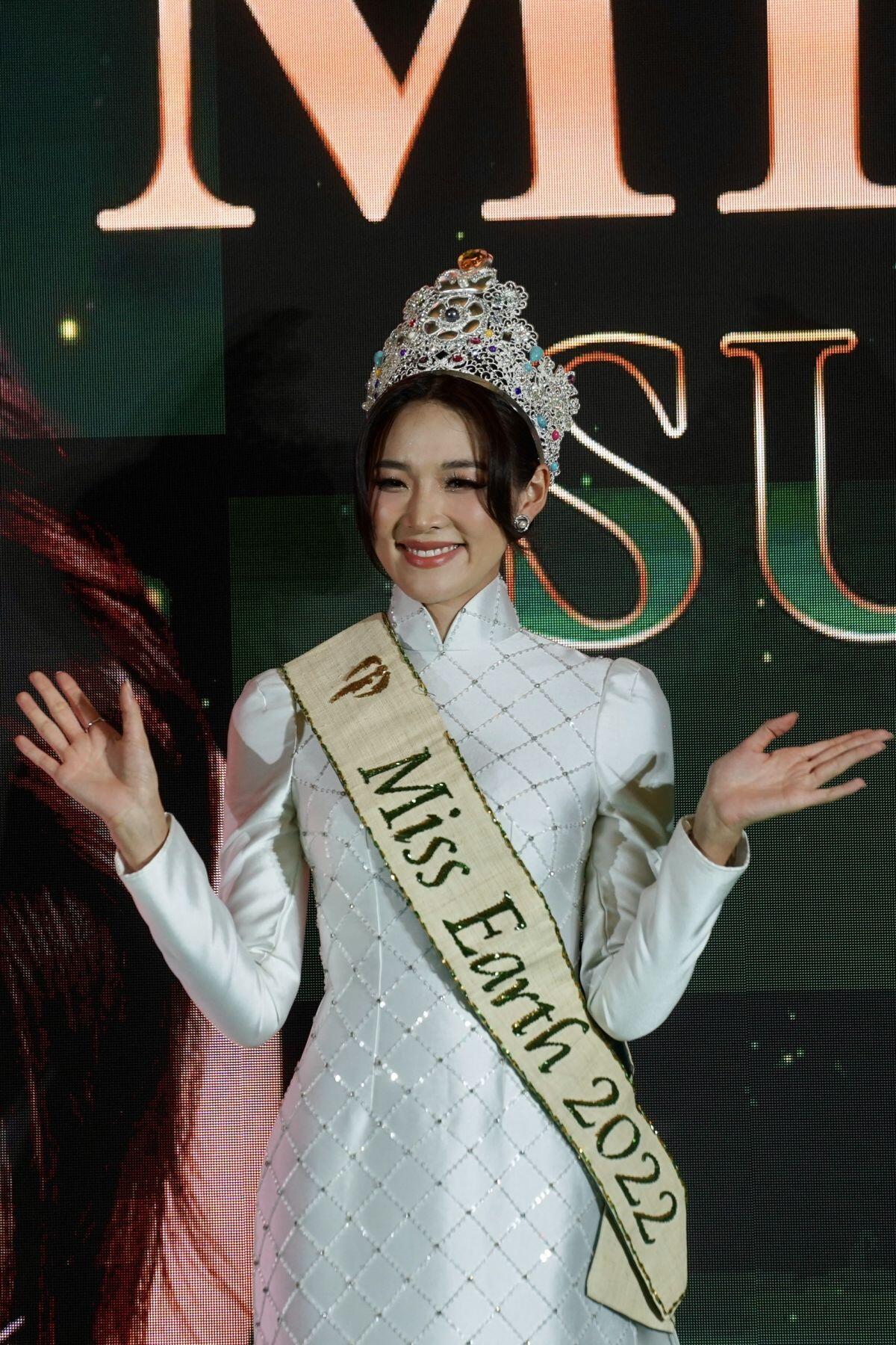 Cận cảnh nhan sắc Hoa hậu Trái Đất khi đến Việt Nam ảnh 6