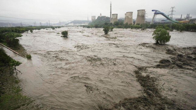 Bắc Kinh và vùng lân cận ngập lụt vì mưa lớn, ít nhất 20 người thiệt mạng ảnh 9