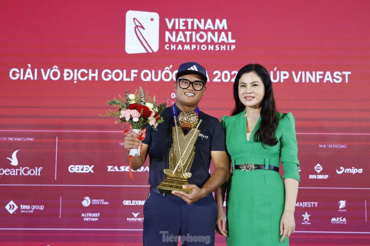 Nhà vô địch Nguyễn Nhất Long: Những nỗ lực được đền đáp, thật vui khi cầm chiếc Cúp trên tay ảnh 17