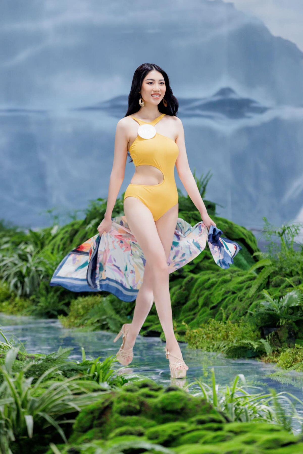 Nhan sắc đời thường của cô gái Việt kiều đăng quang Hoa hậu Trái Đất Việt Nam ảnh 2