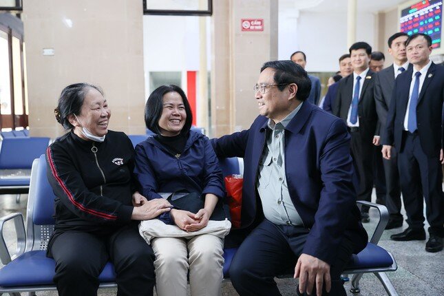 Thủ tướng thị sát ga Hà Nội, chỉ đạo quyết tâm làm đường sắt tốc độ cao ảnh 2