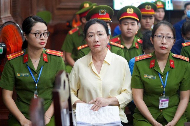 Ngày mai, tòa xét hỏi bị cáo Trương Mỹ Lan và Nguyễn Cao Trí ảnh 1