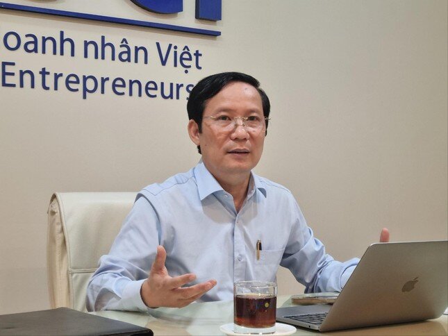 Thấy gì từ việc doanh nghiệp Việt sợ lớn? ảnh 1
