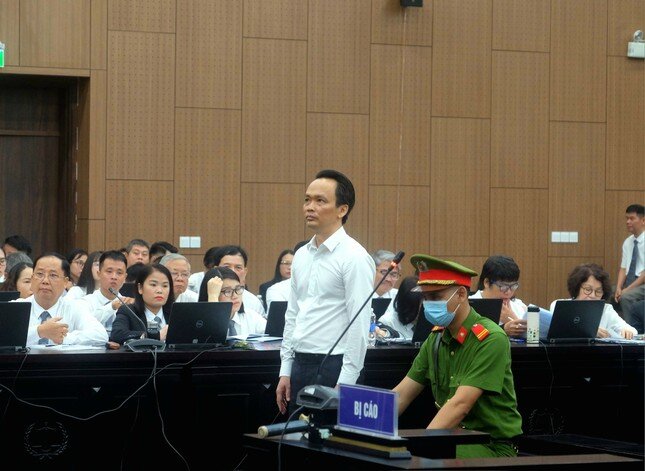 Luật sư của ông Trịnh Văn Quyết đề nghị xem xét lại số lượng bị hại trong vụ án ảnh 1