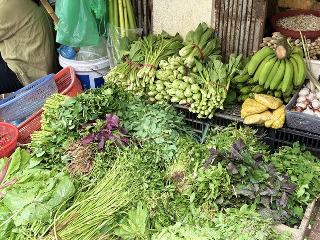 Sau bão lũ: Chặn đà tăng giá, ngăn lạm phát ảnh 1